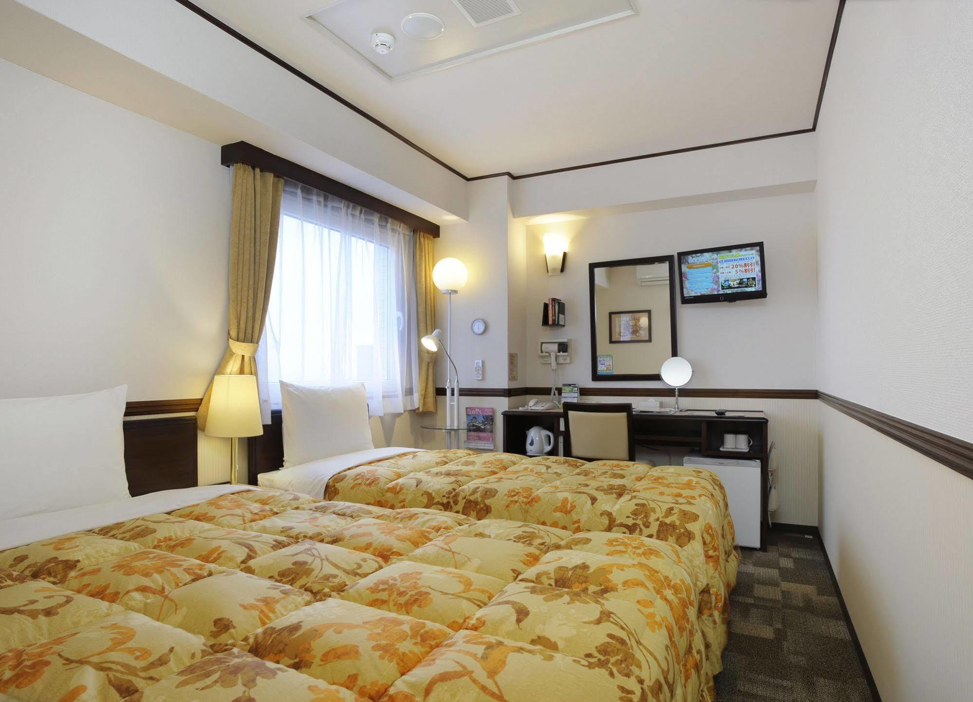 Toyoko Inn Kofu-Eki Minami-Guchi No.1 Kültér fotó