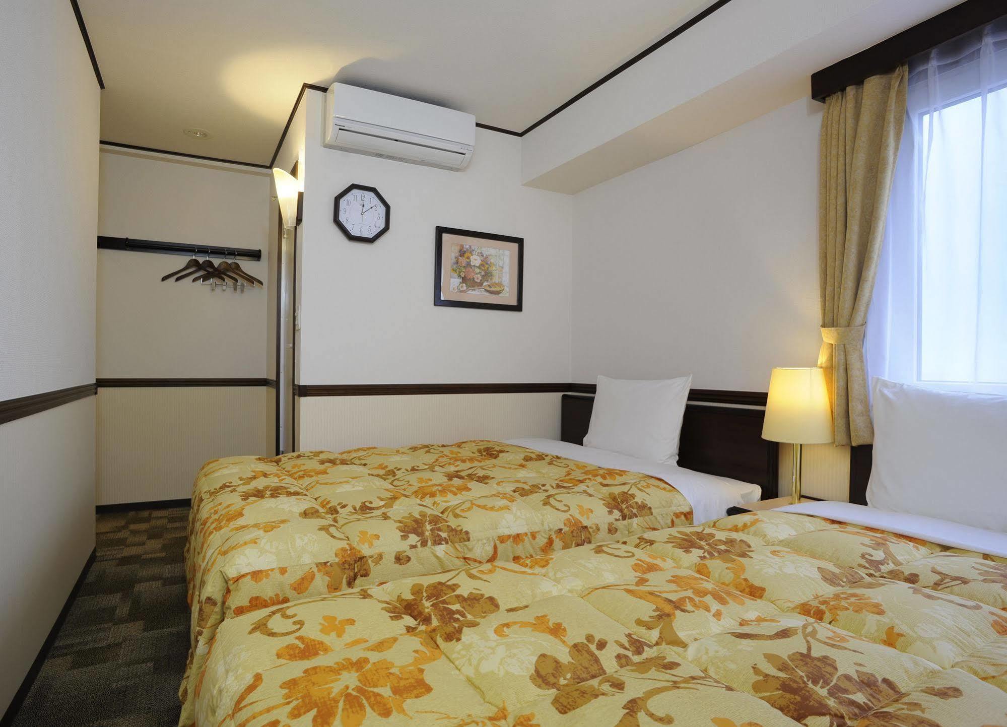 Toyoko Inn Kofu-Eki Minami-Guchi No.1 Kültér fotó