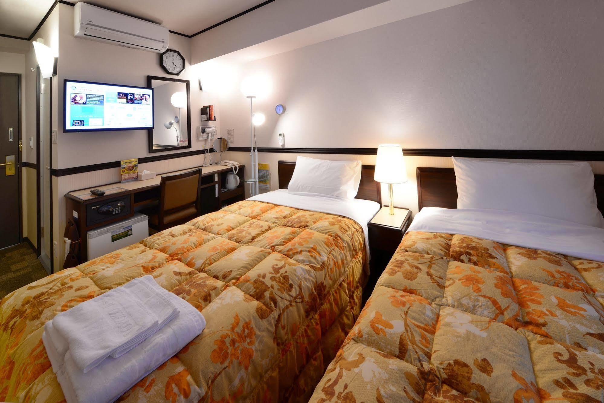 Toyoko Inn Kofu-Eki Minami-Guchi No.1 Kültér fotó