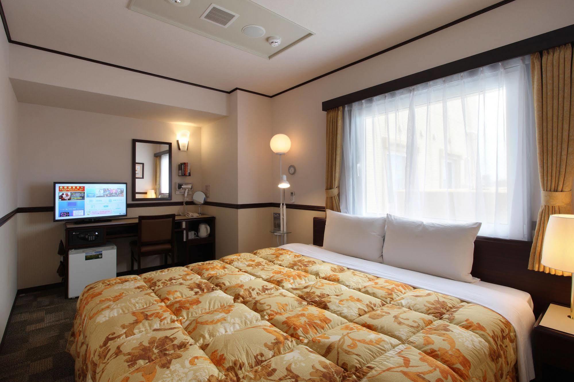 Toyoko Inn Kofu-Eki Minami-Guchi No.1 Kültér fotó